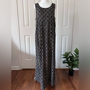 Essentials JPR | Black & Gold Geometric Sleeveless Maxi Dress | Size Small